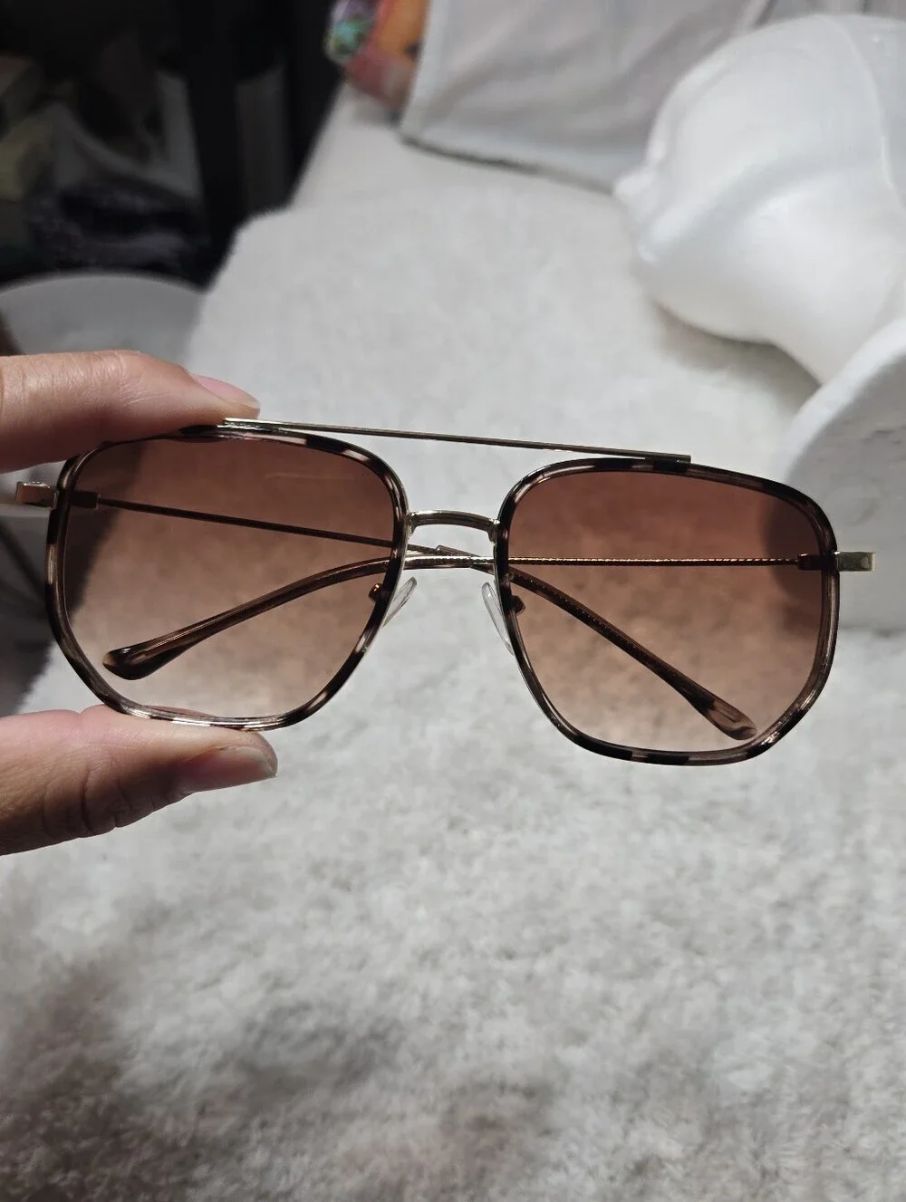 Retro Aviator Sunglasses for Women Men Vintage Classic Square Metal Fram